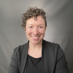 Photo of Laura Schoenle